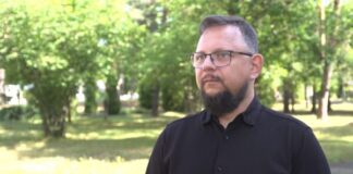 Pola elektromagnetyczne nie stwarzają ryzyka dla ludzi. Poziomy promieniowania są znacznie poniżej limitów