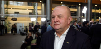 Europosłowie chcą regulacji zarządzania algorytmicznego w miejscu pracy. Ważne decyzje mają być podejmowane przez człowieka