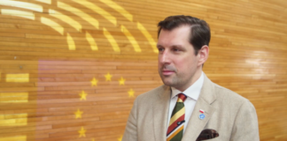 T. Bocheński (PiS): Europa przegrywa wyścig o najbardziej zaawansowaną AI. Przoduje tylko w regulacjach